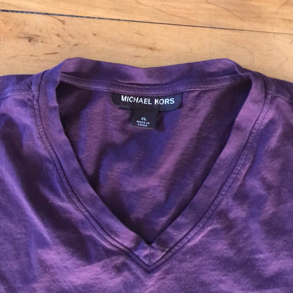 Michael Kors vneck T-shirt size xl tight fit